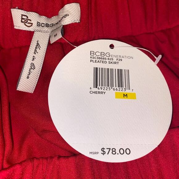 BCBGENERATION Red Vintage 2000s Accordion Pleated Mini Skirt - Picture 3 of 10